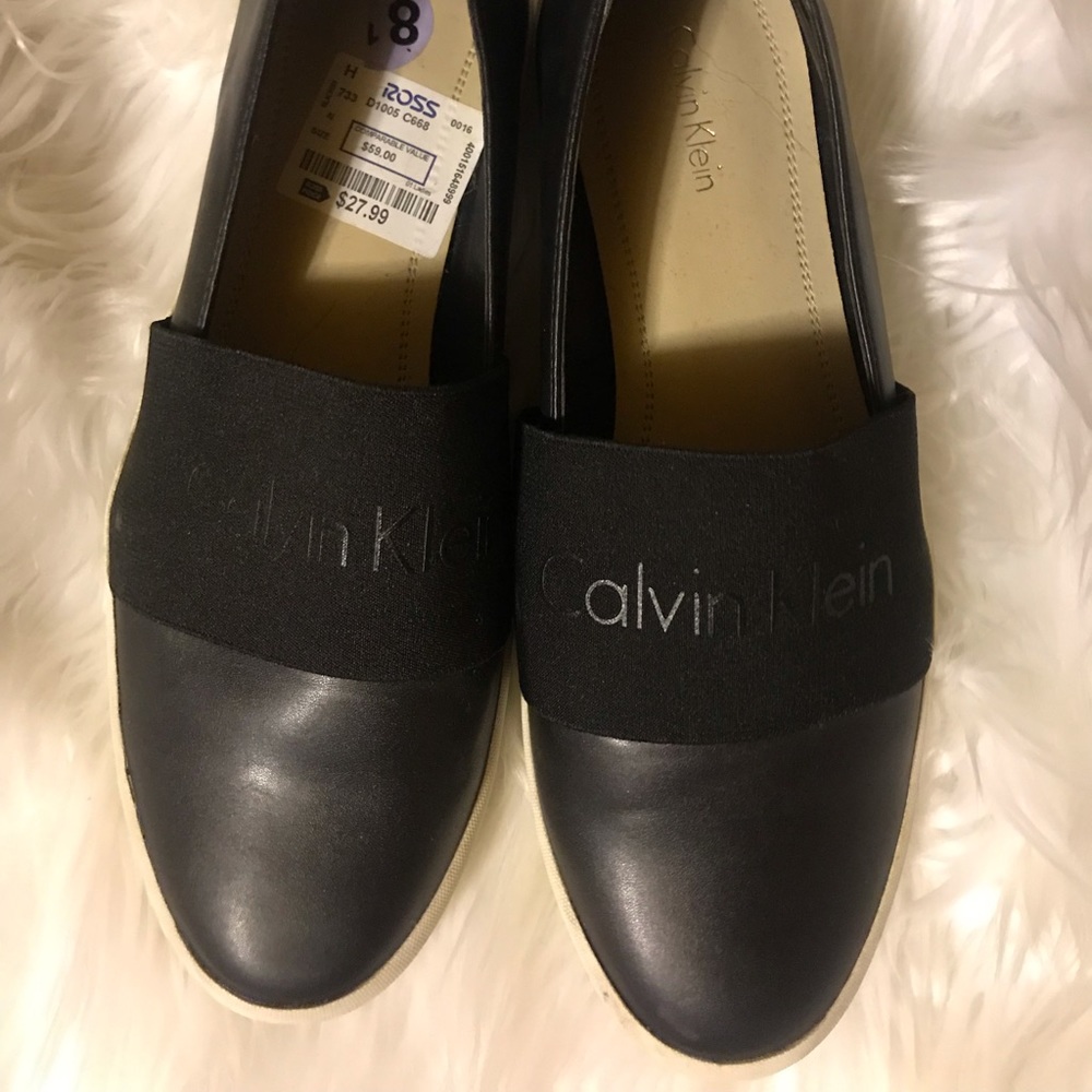 Women’s Calvin Klein slip on shoes size 8